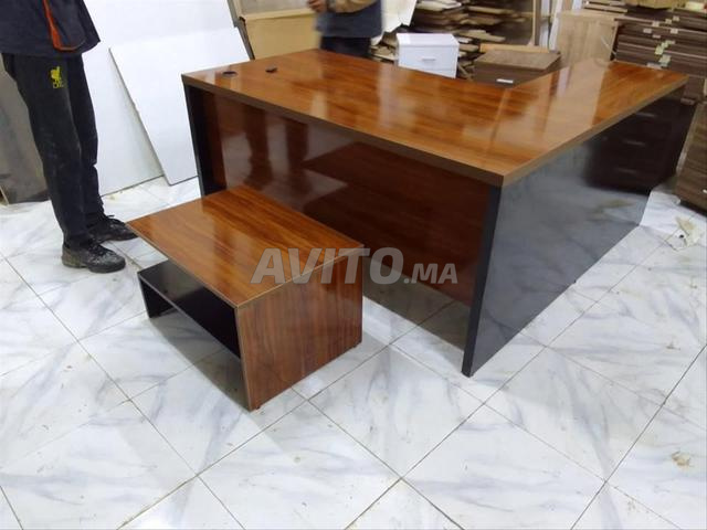 Bureau avec retour et caisson fabrication MARHBA