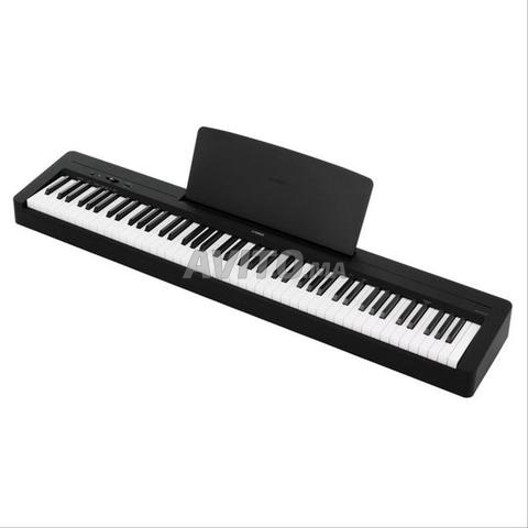 Piano Yamaha P-145B