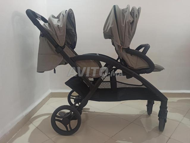 Poussette duo Joie pour jumeaux