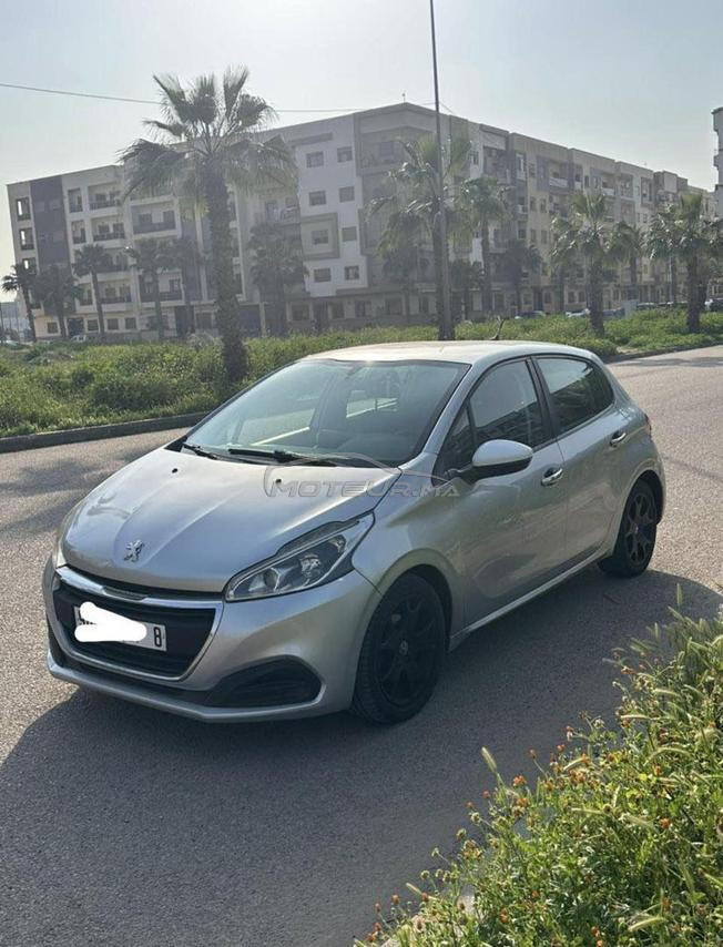 peugeot 208 2017 