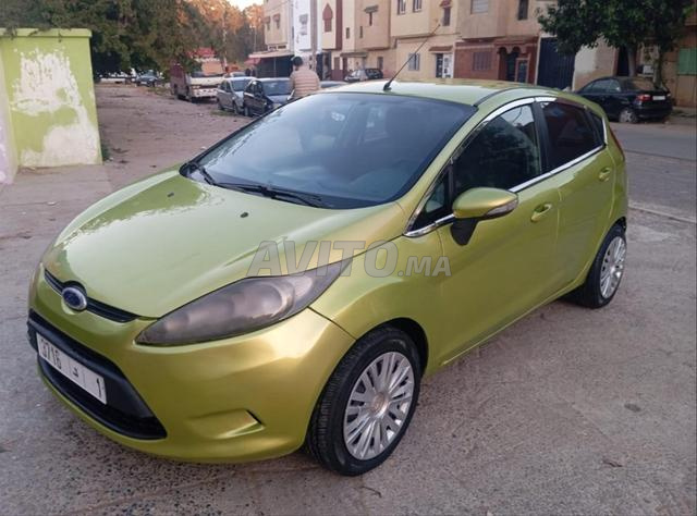 FORD FIESTA ESSENCE - 2