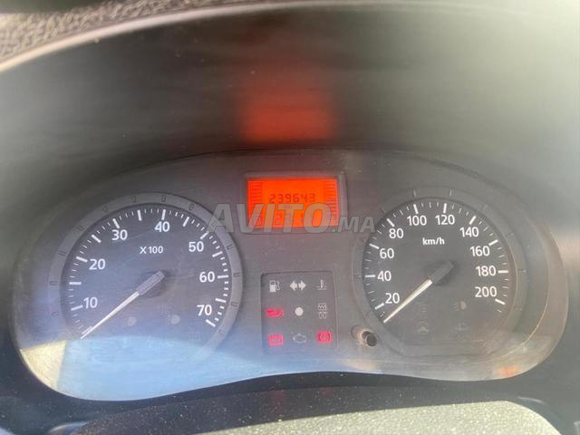 Dacia Logan Essence Manuelle 2005 à Laâyoune