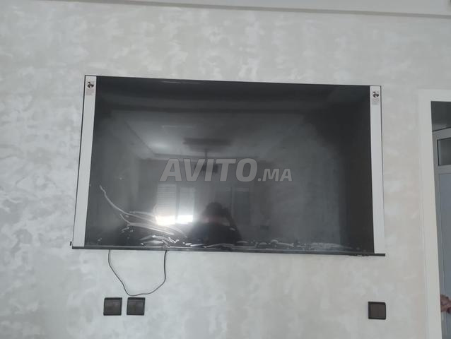 Samsung Crystal UHD 65 pouces à vendre - 2
