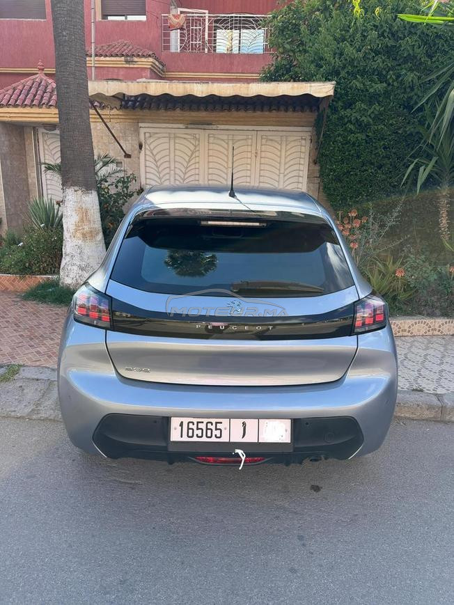 Peugeot 208 première main 