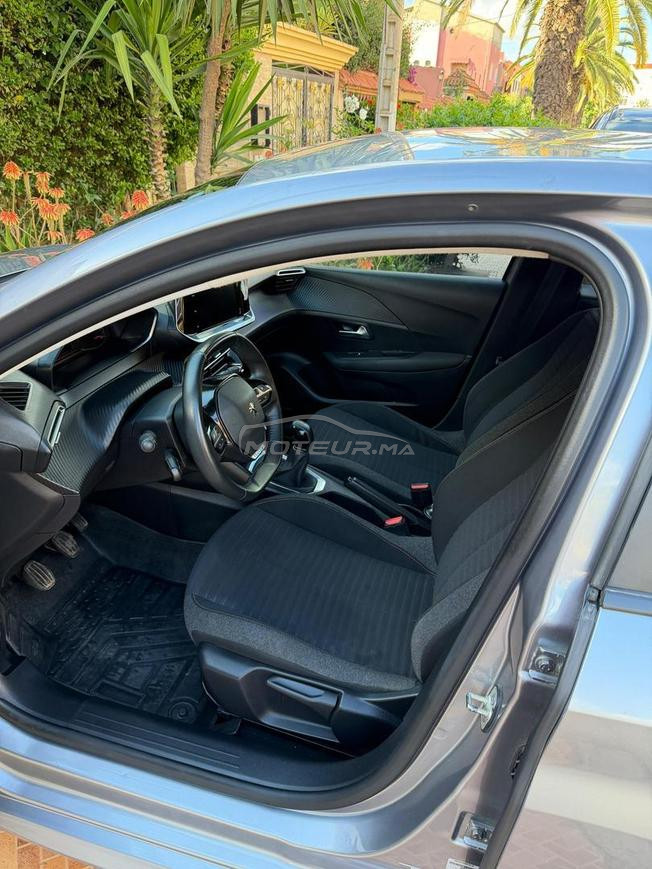 Peugeot 208 première main 