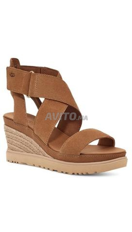 صنادل UGG مقاس 36/36.5 - 2