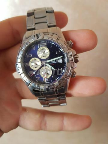 Montre Lotus