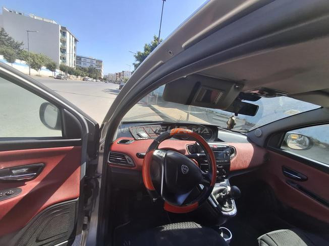 voiture Lancia Ypsilon Essence
