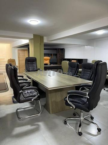 🏷️ Tables de réunion importées solides et modernes
