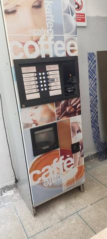 Distributeur automatique VENEZIA necta