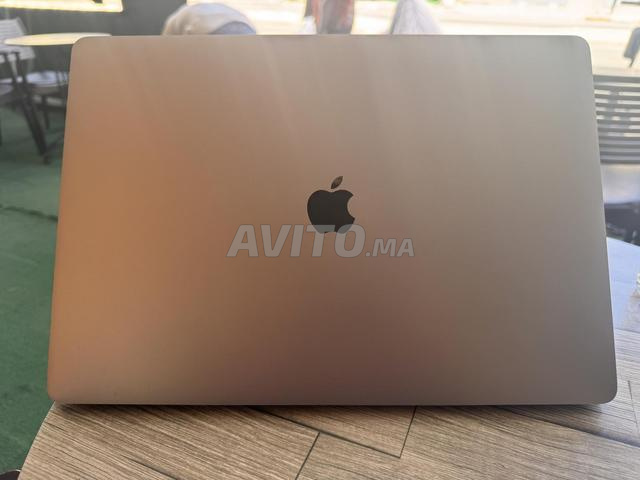 Mac book pro 16-inch 2019 64 Go Touch Bar