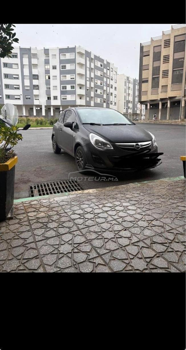 Opel Corsa Essence Manuelle 2013 à Rabat