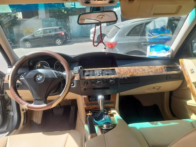 BMW 523i essence - 2