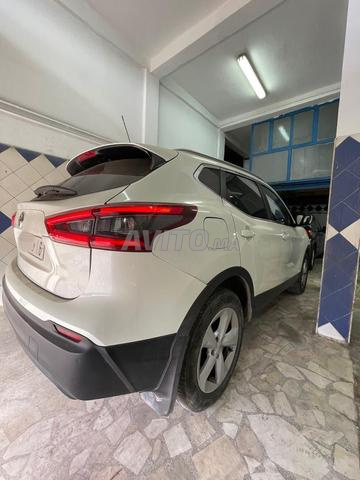 Nissan Qashqai - 2