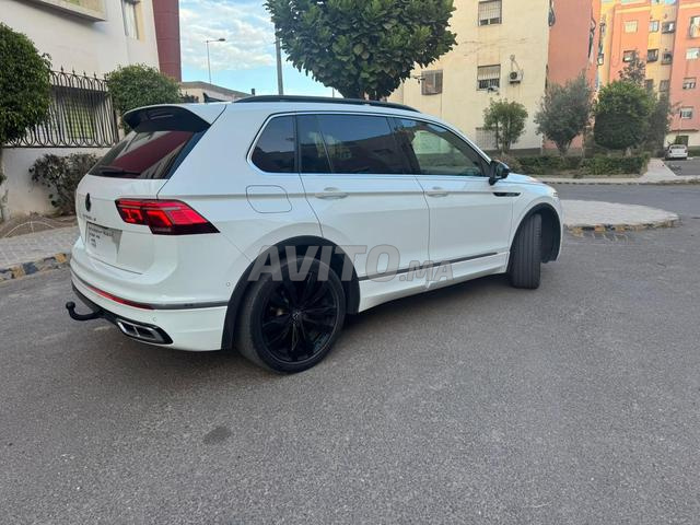 Voiture très bon état Douane 2024 R lien