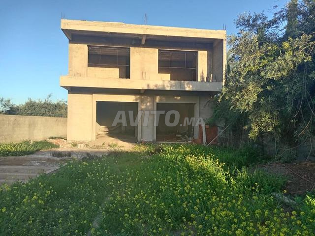 فيلا مرخصة للبيع على بعد 16 كم من مراكش