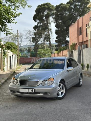 مرسيدس C220 للبيع