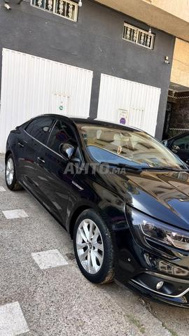 Megane 4 pack intense Sedane modèle 12/2019