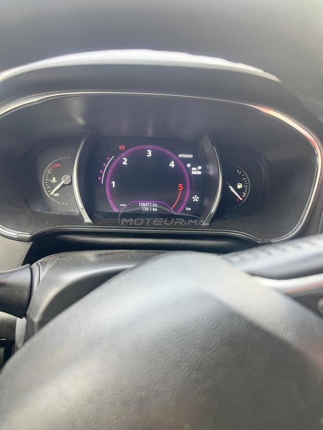 Megane 4 pack intense Sedane modèle 12/2019