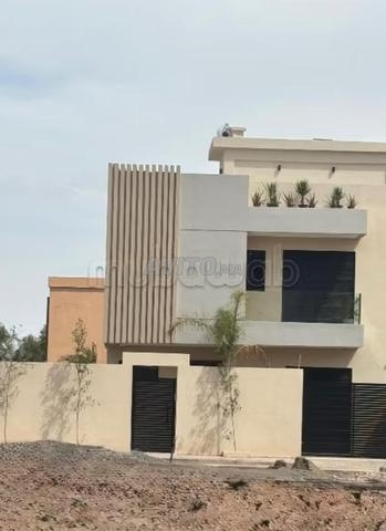 فيلا جديدة فاخرة للبيع في شرفية - 2