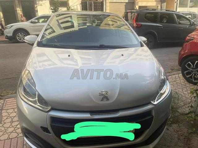 Peugeot 208 Essence Manuelle 2018 à Casablanca