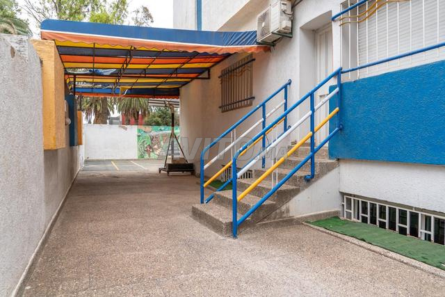 École privée / Local commercial polyvalent - 2