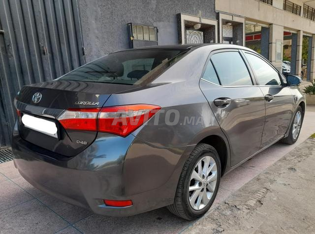 Toyota Corolla - 2
