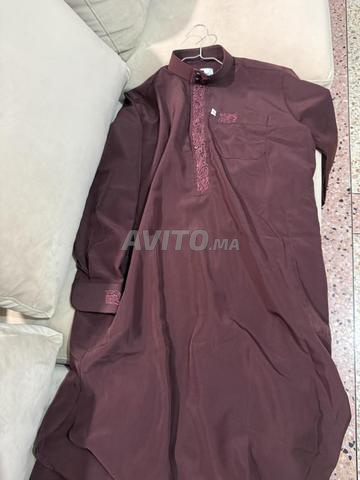 Tenue homme élégante bordeaux - 2