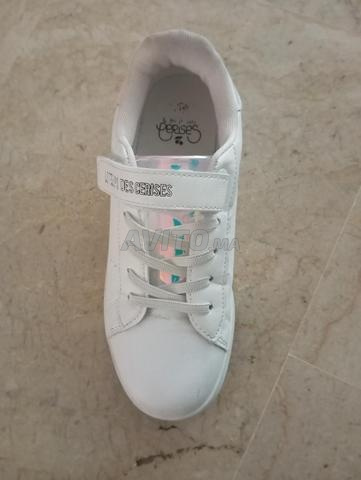 Chaussures cerise pour enfants - 2