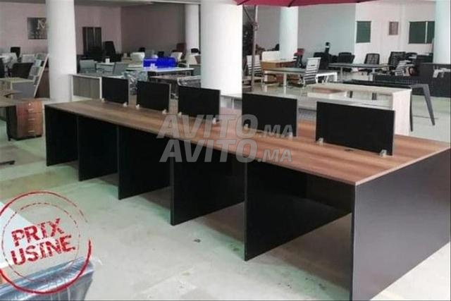 💼 طاولة مشتركة تجمع بين الأناقة والعملية