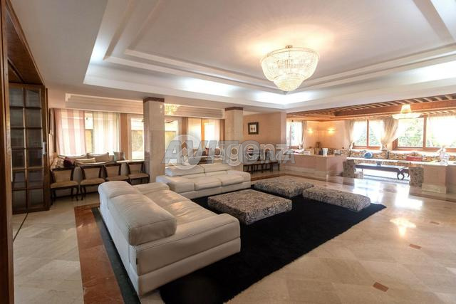 CMN-AN-1648 - Villa à vendre à Ain Diab Extension