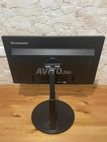 شاشة Lenovo ThinkVision بحالة جيدة - 2
