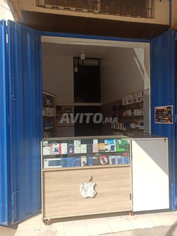 Vitrine comptoir et 2 panneaux - 2