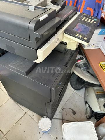 آلة تصوير كونيكا مينولتا سوداء - 2