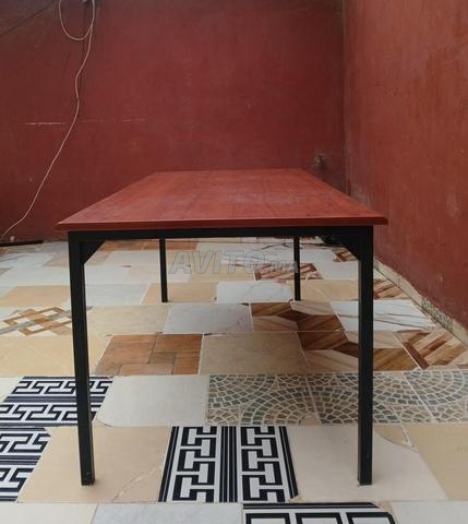 Deux tables de bureau - 2