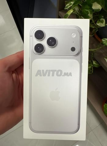 iPhone 17 Pro Max 1TB Esim (prix fixe)