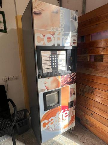 Distributeur automatique de café