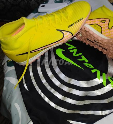 Chaussures de football terrain synthétique