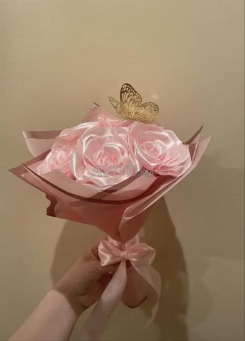 Bouquet de roses en satin luxueux 💗✨