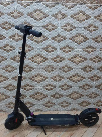 2 trottinettes électriques à vendre - 2