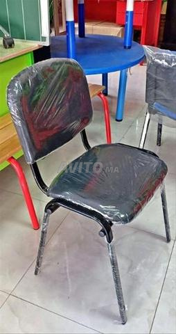 Chaise iso de qualité / vestiaire - 2