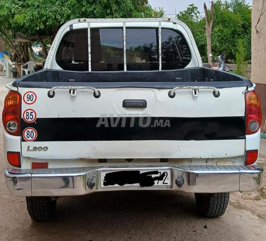 ميتسوبيشي مزدوجة الكابينة 4x4 مجهزة بالكامل ونظيفة - 2
