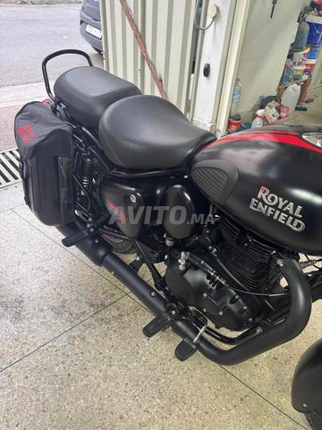 Royal Enfield Classic 350 (Modèle 2025) - 2