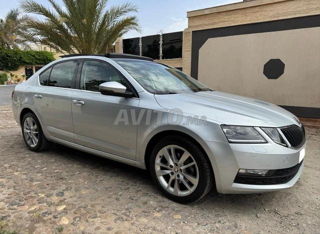 Skoda Octavia Diesel Automatique 2021 à Rabat - 2