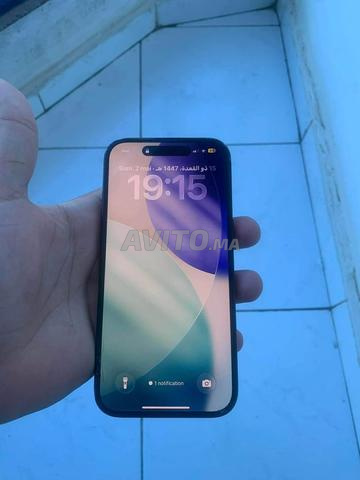 iPhone 16 officiel jamais ouvert cassé au niveau du verre