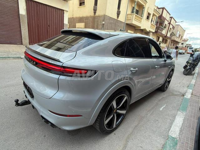 Porsche Cayenne Hybride Automatique 2024 à Rabat