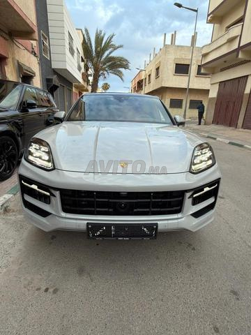 Porsche Cayenne Hybride Automatique 2024 à Rabat