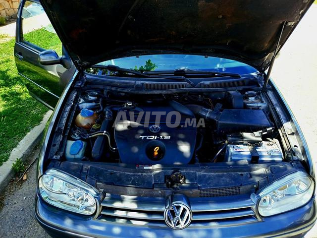 Golf 4 très propre 2 portes