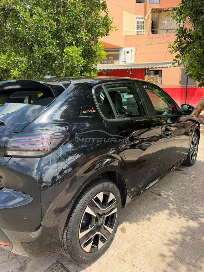 Peugeot 208 Essence Manuelle 2026 à Marrakech