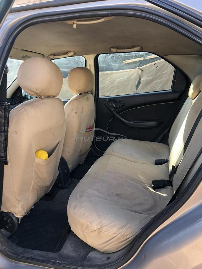  السيارة في حالة جيدة تتواجد في تارودانت 